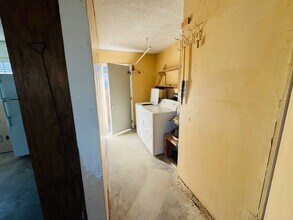 1155 Durkin St in Camarillo, CA - Building Photo - Building Photo