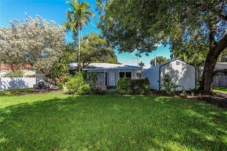 1338 Jackson St in Hollywood, FL - Building Photo - Building Photo
