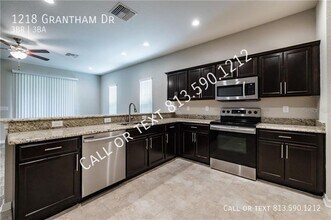1218 Grantham Dr in Sarasota, FL - Building Photo - Building Photo