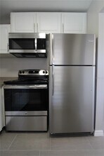 3001 Bee Ridge Rd in Sarasota, FL - Building Photo - Building Photo