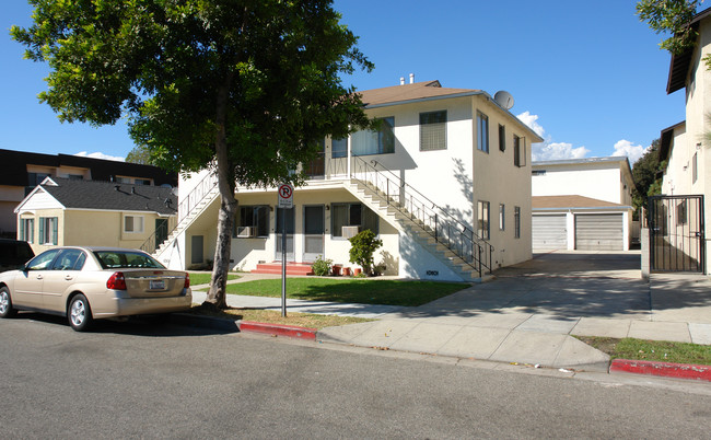 1301 Carlton Dr in Glendale, CA - Building Photo - Building Photo