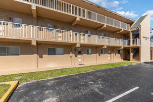 204 Seminole Ave W in Melbourne, FL - Building Photo