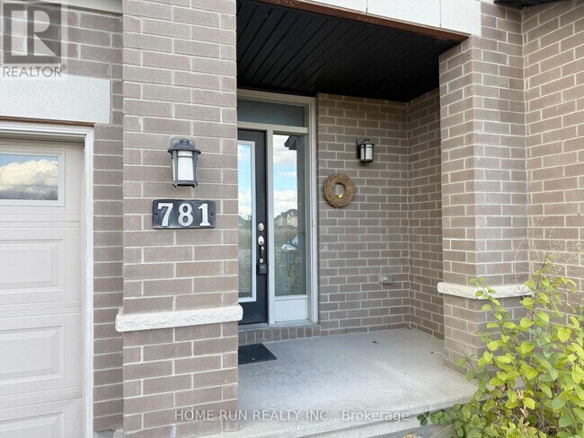 781 Brian Good Ave in Ottawa, ON - Building Photo - Building Photo