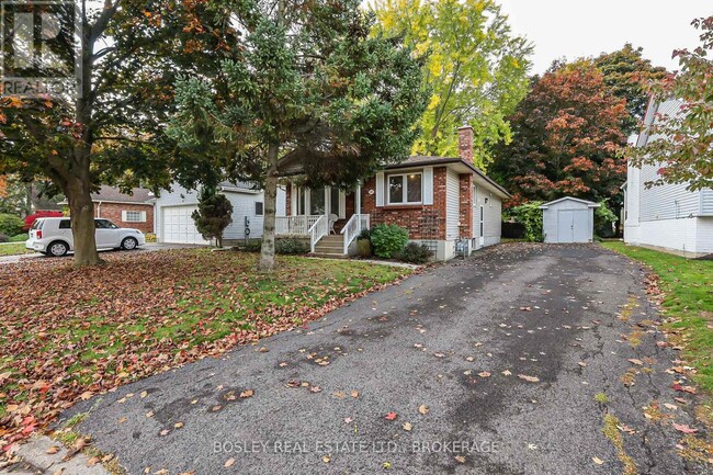 28 Oak Dr in Niagara-On-The-Lake, ON - Building Photo - Building Photo