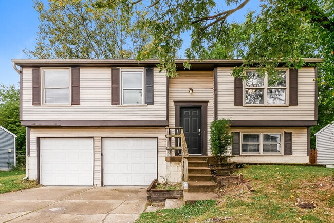 616 Woodlark Dr