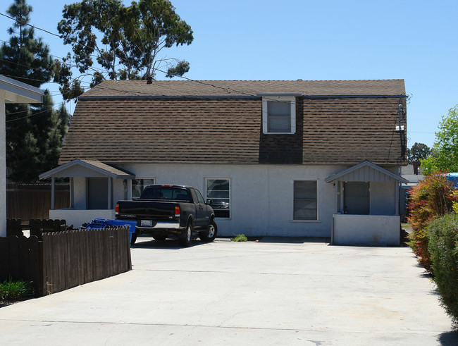 44 Bell Way in Ventura, CA - Foto de edificio - Building Photo