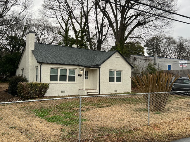 810 W Rankin Ave in Gastonia, NC - Foto de edificio - Building Photo