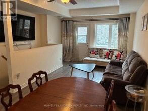 7 Eaton Park Ln in Toronto, ON - Building Photo - Building Photo