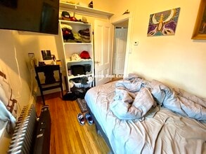 3 Oswald St, Unit 3 in Boston, MA - Foto de edificio - Building Photo