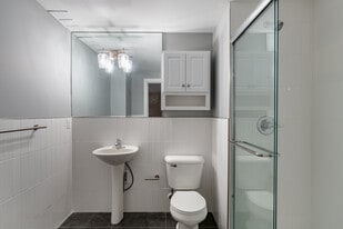 RCI Covington Apartments in Detroit, MI - Building Photo