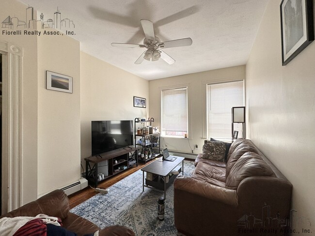 344 Hanover St, Unit 9 in Boston, MA - Building Photo - Building Photo