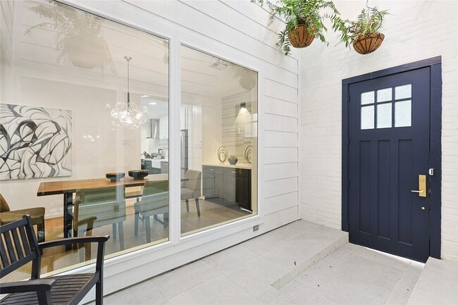 property at 526 Colquitt St