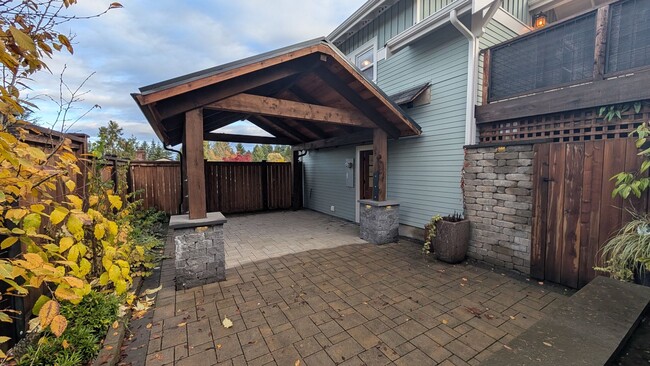Valley St Duplex in Duvall, WA - Building Photo - Building Photo