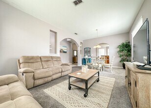 100 Bonville Dr in Davenport, FL - Building Photo - Building Photo