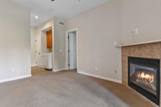 27112 Sugar Pine Dr in Lake Arrowhead, CA - Building Photo - Building Photo