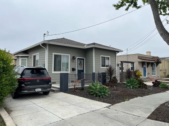 property at 54 Villa St