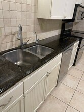 6452 Olympia Dr in Houston, TX - Building Photo - Building Photo