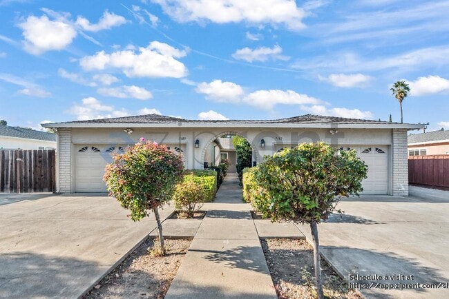 3189 Country Dr in Fremont, CA - Building Photo - Building Photo