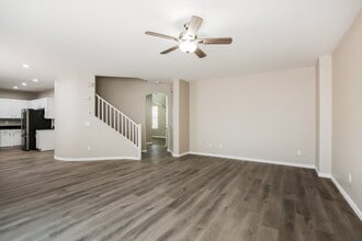 4237 Telstar Ct in North Las Vegas, NV - Foto de edificio - Building Photo