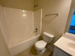 137 Magnolia Bluff Dr in Athens, GA - Building Photo - Building Photo