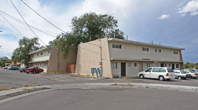 Luxor Apartments in Albuquerque, NM - Foto de edificio - Building Photo