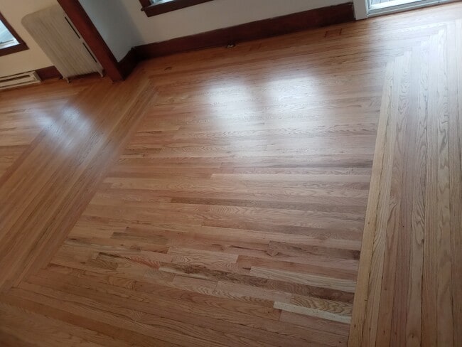 1210 Erie St, Unit 2B in Racine, WI - Foto de edificio - Building Photo