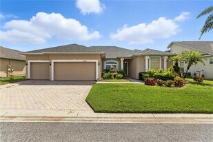 457 Golf Vista Cir in Davenport, FL - Building Photo