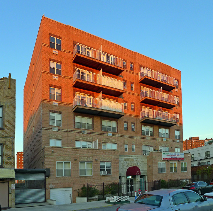 3040 W 22nd St in Brooklyn, NY - Foto de edificio