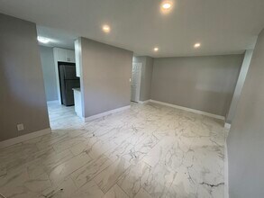 91-91 Ninth Ave in Kitchener, ON - Building Photo - Building Photo