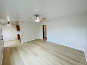 1887 Cll Amargosa in Hemet, CA - Building Photo - Building Photo