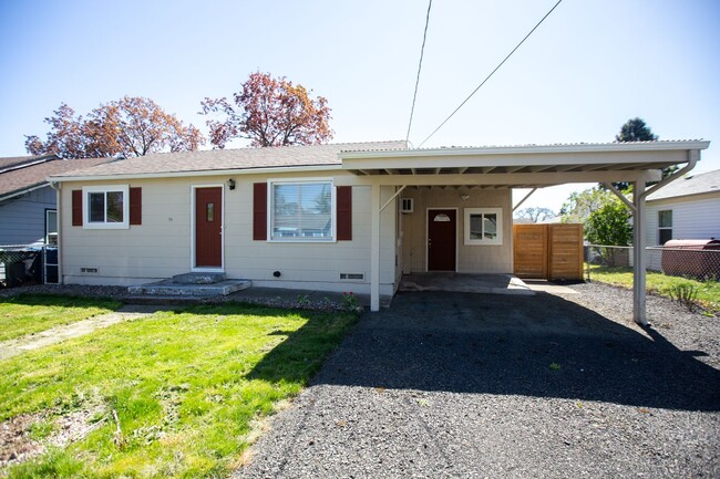 2330 Hyde St SE in Salem, OR - Building Photo - Building Photo