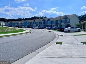 6087 Mallory Rd in College Park, GA - Building Photo - Building Photo