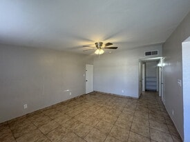 5830 E 26th St in Tucson, AZ - Building Photo