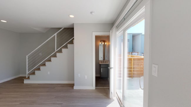 3328 Cedarplaza Ln in Dallas, TX - Foto de edificio - Building Photo