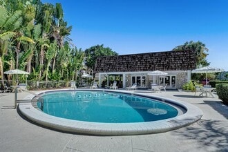 3101 Oakland Shores Dr in Oakland Park, FL - Building Photo - Building Photo