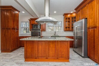 181 E Putnam Ave in Greenwich, CT - Building Photo - Building Photo