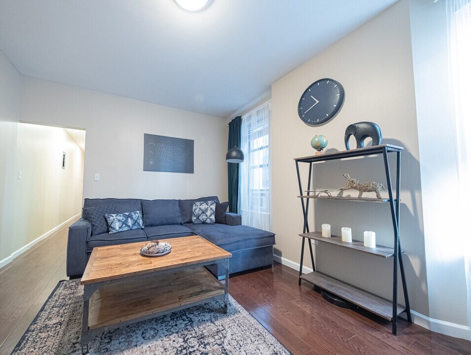 5 W 101st St in New York, NY - Building Photo