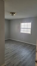 201 Ashmore St in Hinesville, GA - Building Photo - Building Photo