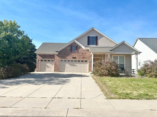 property at 12124 Pine Valley Cir