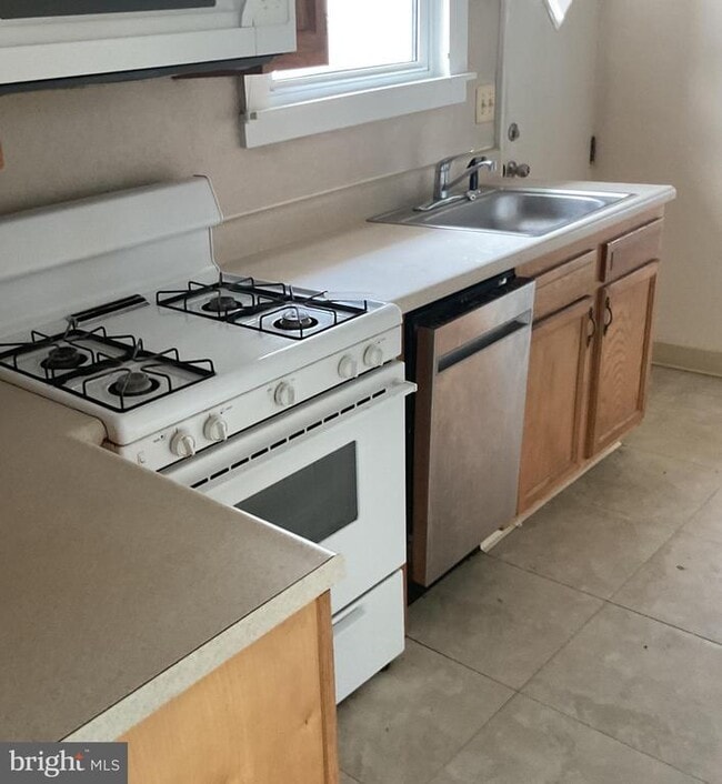 1917 W High St in Haddon Heights, NJ - Foto de edificio - Building Photo