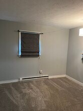 275 Neck St, Unit 1c in Weymouth, MA - Foto de edificio - Building Photo