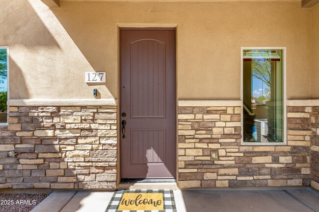 property at 2821 S Skyline Dr