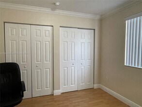 8771 NW 106th Ln in Hialeah, FL - Building Photo - Building Photo