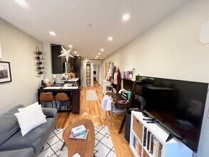 419 Hanover St in Boston, MA - Building Photo - Building Photo