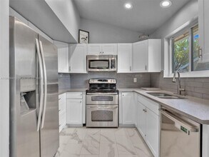 2124 Discovery Cir W in Deerfield Beach, FL - Building Photo - Building Photo