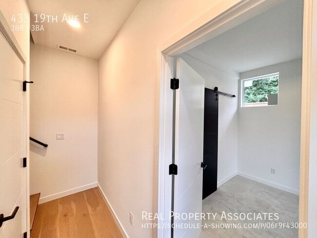 433 19th Ave E in Seattle, WA - Building Photo - Building Photo