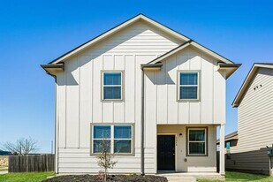 5244 Applegate Dr in Fort Worth, TX - Building Photo