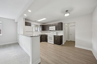 Knightsbridge Apartments in Bensalem, PA - Building Photo - Building Photo