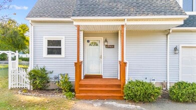 670 Middletown Ave, Unit 670 Middletown Ave in New Haven, CT - Building Photo - Building Photo