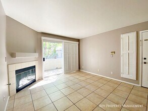 3061 Key Largo Dr in Las Vegas, NV - Building Photo - Building Photo